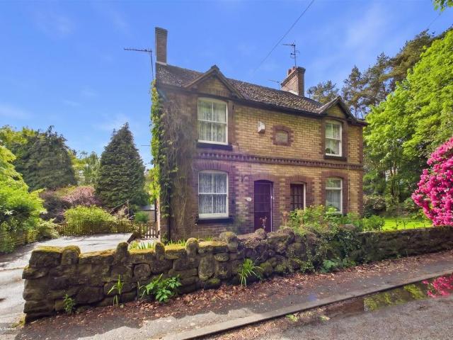 House for sale in Cotton, Kingsley Moor