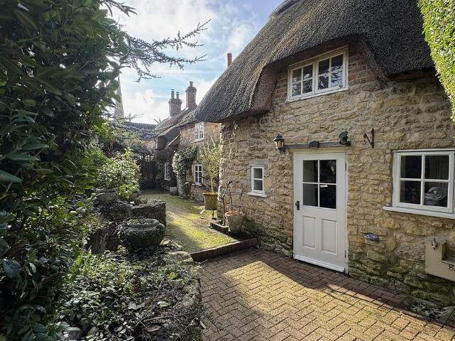 House for sale in Waltham on the Wolds and Thorpe Arnold, Brentingby