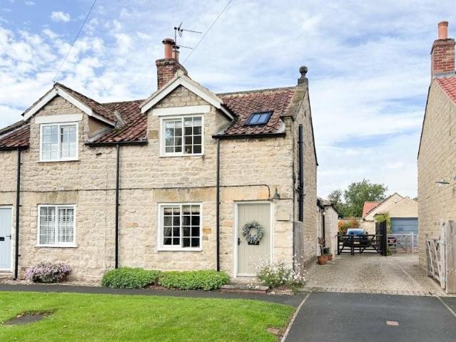 House for sale in Slingsby, North Yorkshire