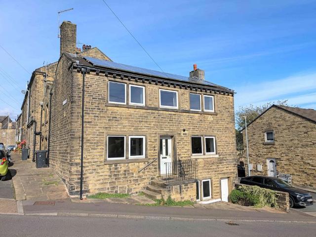 House for sale in Jagger Green, Calderdale