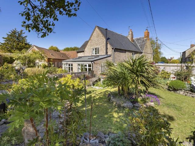 House for sale in Evershot, Oxfordshire
