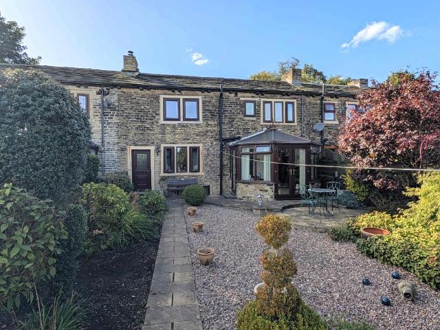 House for sale in Bank Top, Calderdale