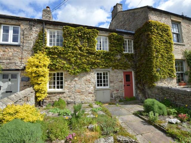 House for sale in Preston-under-Scar, North Yorkshire