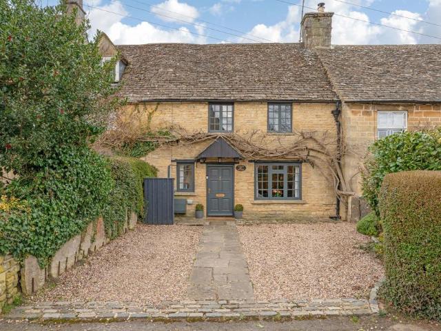 House for sale in Milton-under-Wychwood, West Oxfordshire