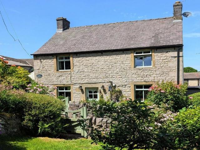 House for sale in Froggatt, East Midlands