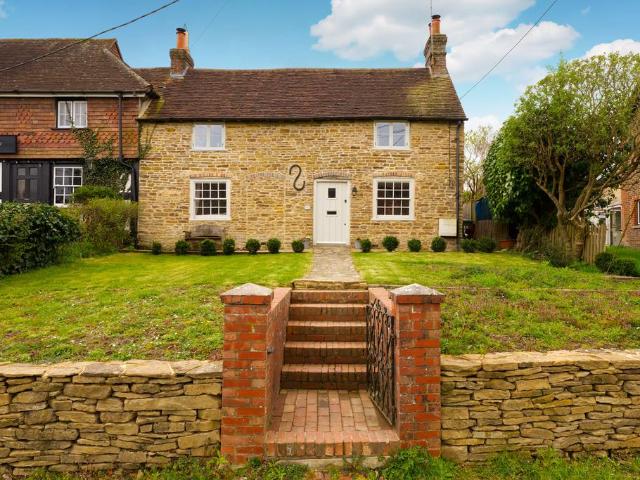 House for sale in Goose Green, Horsham