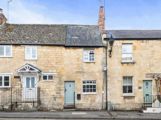House for sale in Winchcombe, Pamington
