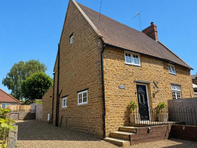 House for sale in Scaldwell, Northamptonshire