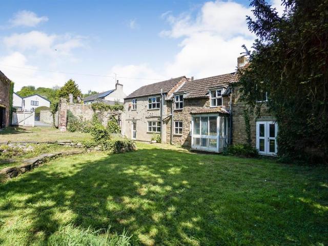 House for sale in Brackenfield, East Midlands