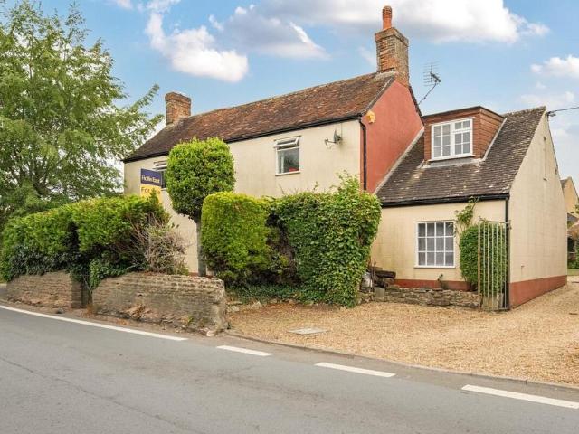 House for sale in Longburton, East Dorset