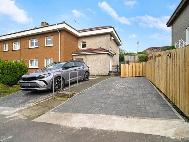 House for sale in Barmulloch, Scotland