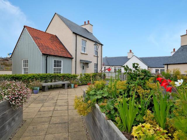 House for sale in Chapelton, Scotland