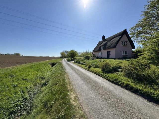 House for sale in Bedingfield, Suffolk