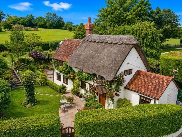 House for sale in Thornborough, Buckinghamshire