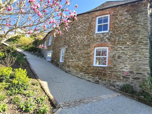 House for sale in Polruan, Cornwall