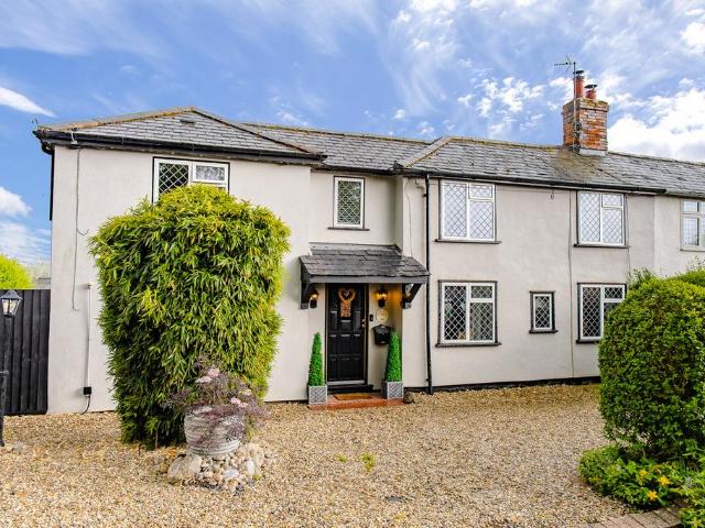 House for sale in Chipping Hill, Essex