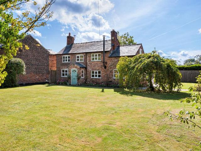 House for sale in Plumley