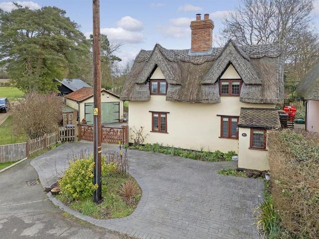 House for sale in Little Leighs, Great Leighs