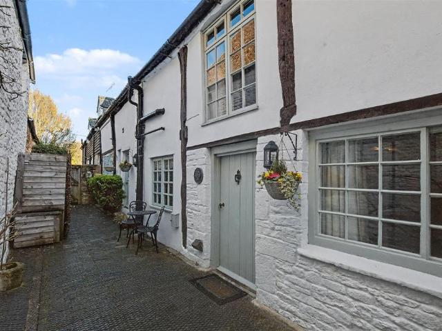 House for sale in Black Bourton, Oxfordshire