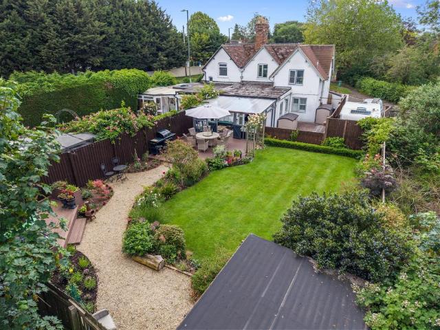 House for sale in Crookhill, Worcestershire