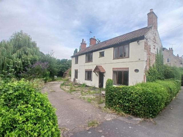 House for sale in Costhorpe, East Midlands