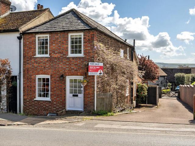 House for sale in Marehill, Horsham