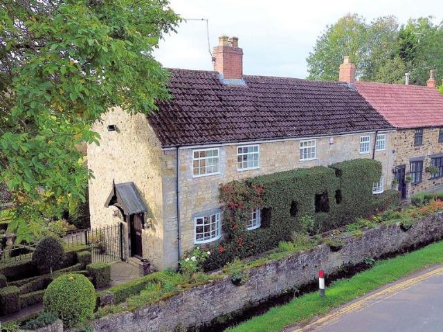 House for sale in Laughton-en-le-Morthen, South Yorkshire