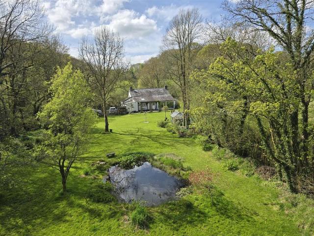 House for sale in Pipers Pool, Cornwall
