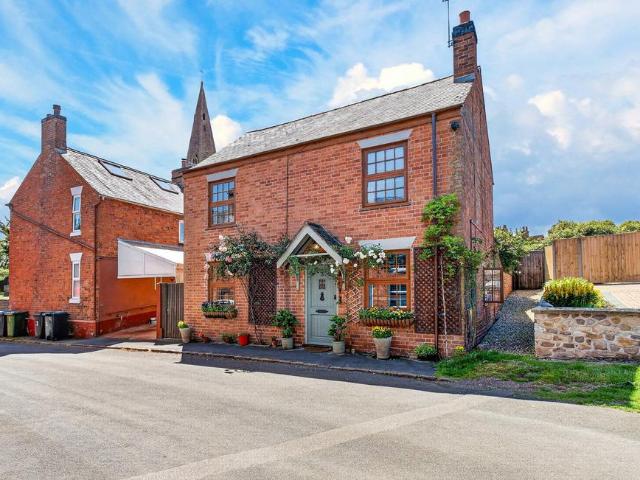 House for sale in Stanford On Avon, Leicestershire