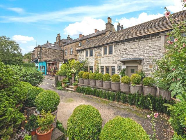 House for sale in Froggatt, East Midlands