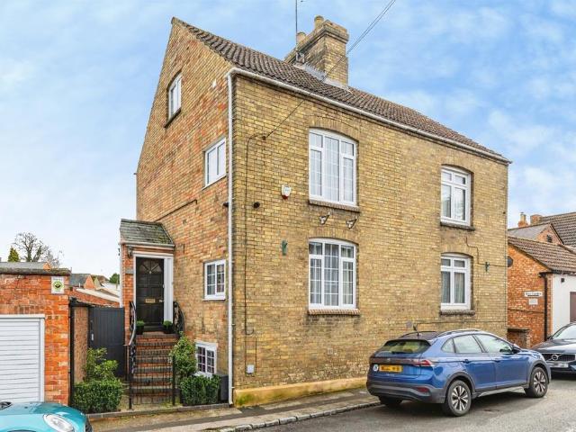House for sale in Raunds