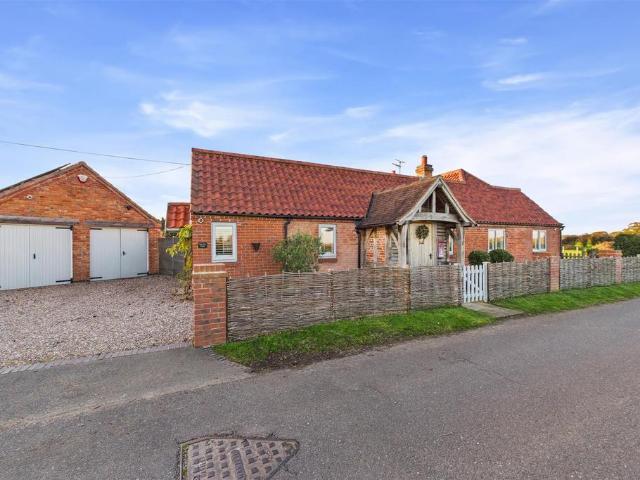 House for sale in Little Carlton, Alverton