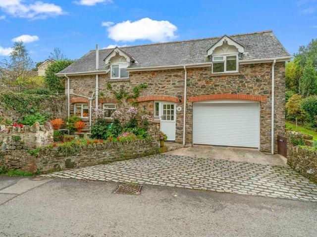 House for sale in Strode, Devon