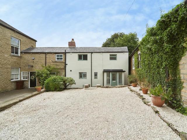 House for sale in Fulneck, West Yorkshire