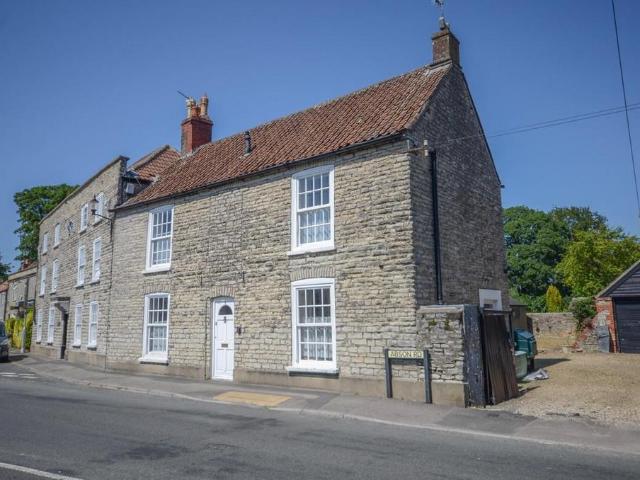 House for sale in Pucklechurch, South Gloucestershire
