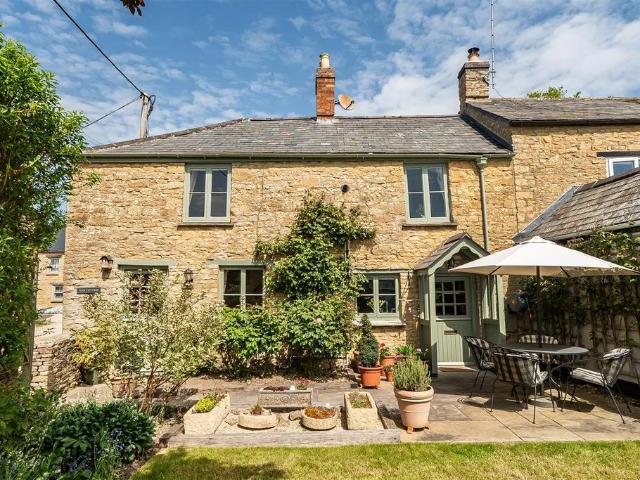 House for sale in Millend, Black Bourton
