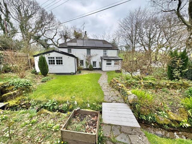 House for sale in Weir Quay, Devon