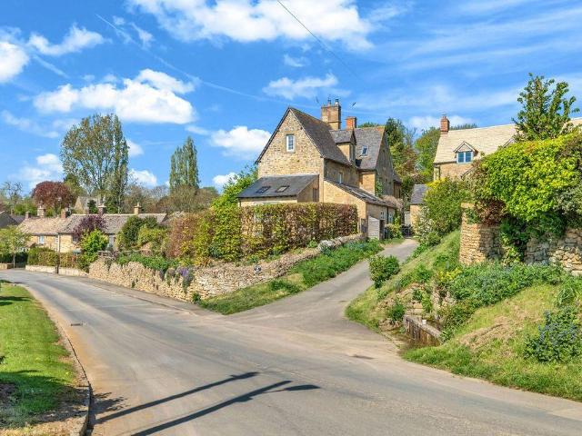 House for sale in Fossebridge, Gloucestershire