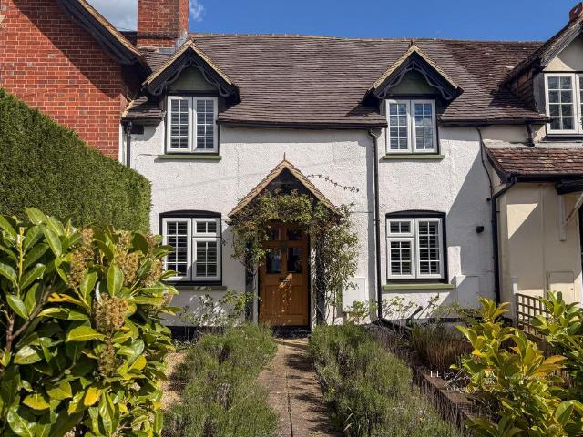 House for sale in Chiddingfold, Waverley