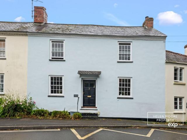 House for sale in Strode, Devon