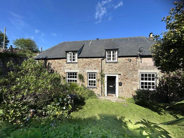House for sale in Helston, Cornwall
