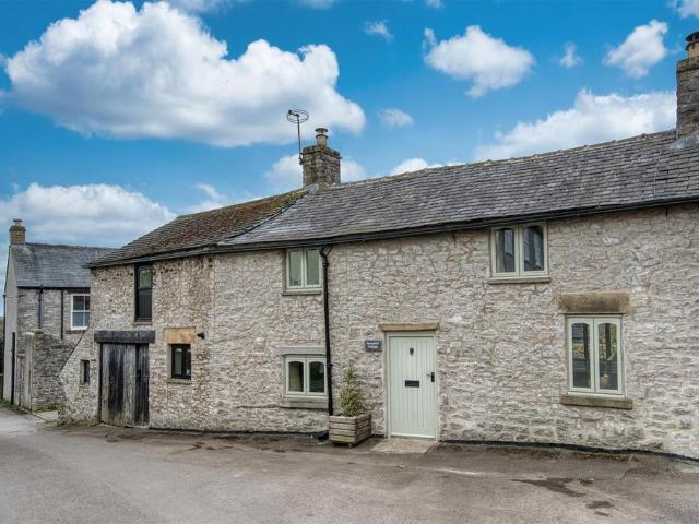 House for sale in Froggatt, East Midlands