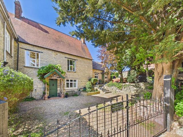 House for sale in Rushden