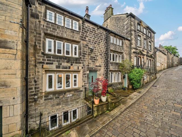 House for sale in Mytholm, West Yorkshire