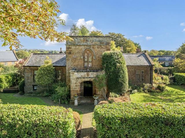 House for sale in Badby
