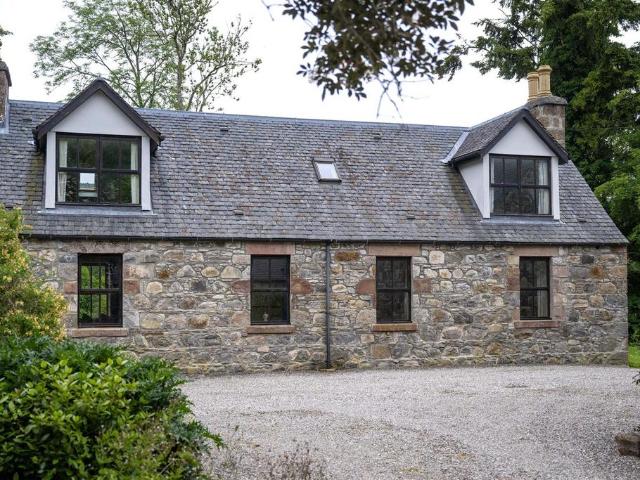 House for sale in Balnain, Scotland
