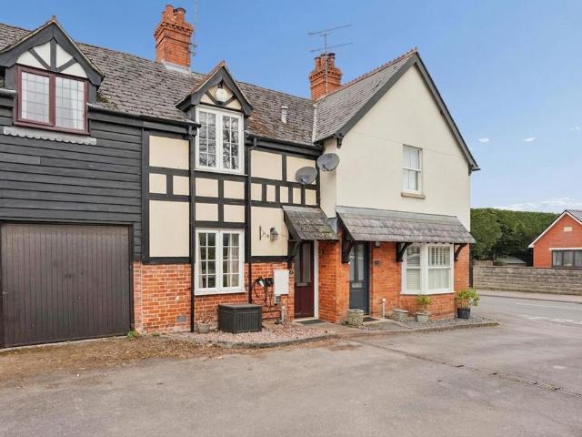 House for sale in Charlton, Dromore