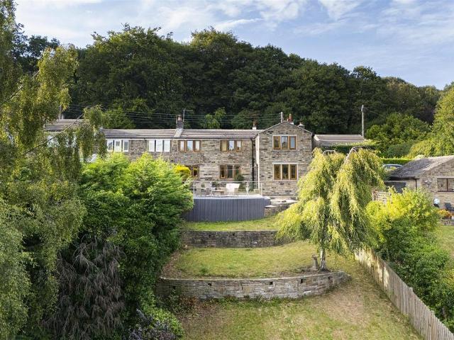 House for sale in Holme Valley, Holmfirth