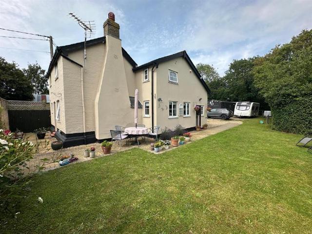 House for sale in Bedingfield, Suffolk