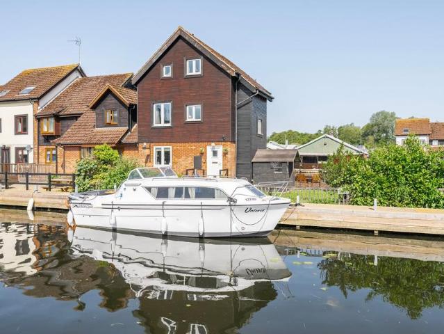House for sale in Wroxham, Crostwick